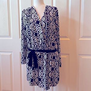 BLACK AND WHITE LOW V-NECK LONG SLEEVE SKORT DRESS BY DOUBLE CLICK SIZE XL